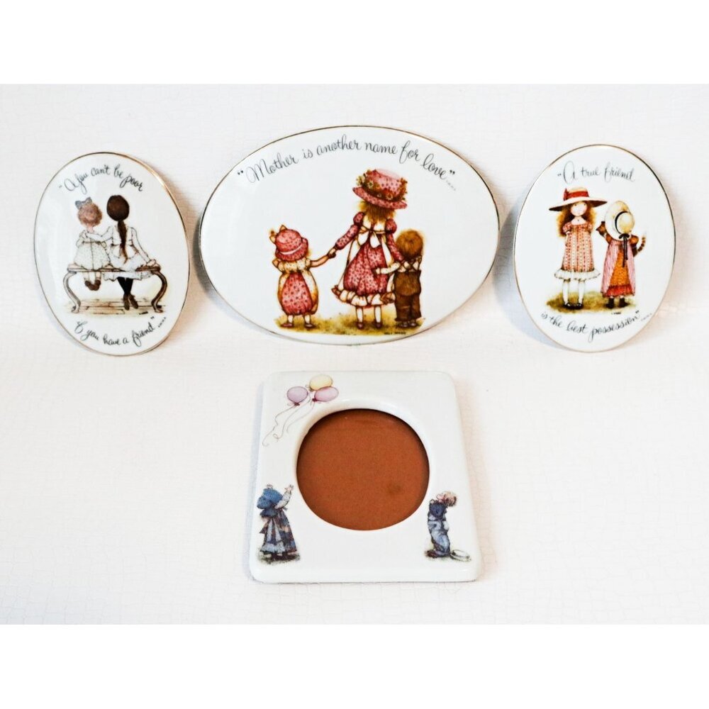 Vintage Holly Hobbie Porcelain Picture Frame & 3 Wall Plaques Japan